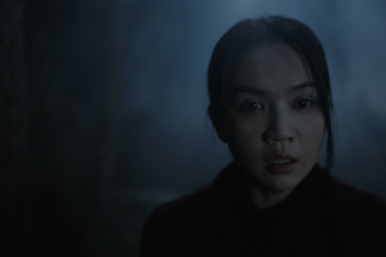 Phim kinh dị Ngọc Trinh đóng chính hé lộ những thước phim rùng rợn đầu tiên