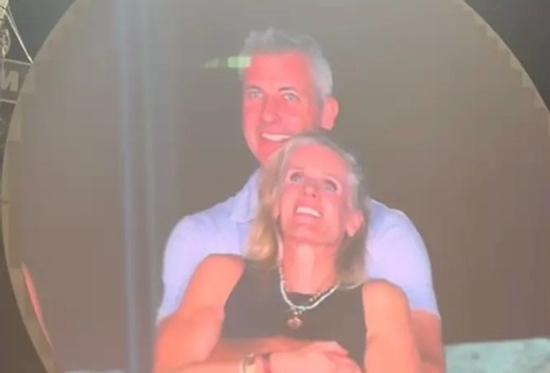 Tình tiết mới gây xôn xao vụ nữ giám đốc bị bắt quả tang ngoại tình giữa concert