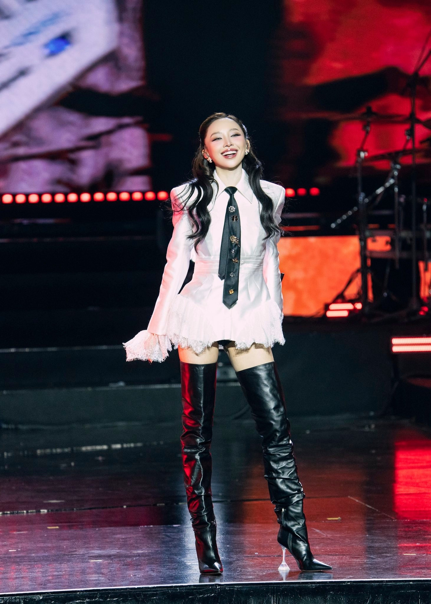 Tóc Tiên ngày càng táo bạo插图12 622609184-1442647933884184-2799190900166823040-n.jpg