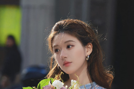 Vì sao mọi món đồ Triệu Lộ Tư diện đều có khả năng tạo nên cơn sốt?