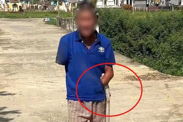 Vụ cụ ông cụt 2 tay kẹp con rắn mang về nhà: Gia đình lên tiếng về số tiền được hỗ trợ