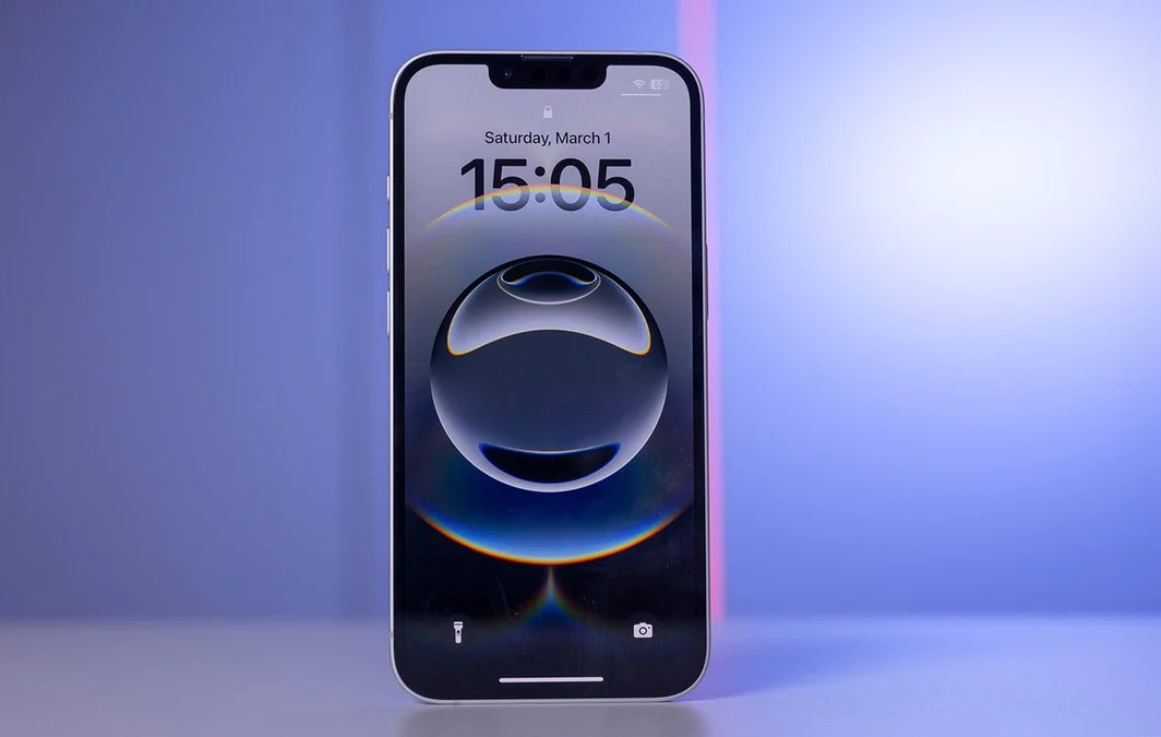 Apple iPhone 16e.png