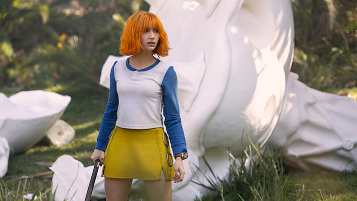 Trong đó, Emily Rudd tiếp tục ghi dấu ấn với vai Nami – hoa tiêu của băng Mũ Rơm. Nhân vật này vốn nổi tiếng thông minh, sắc sảo nhưng mang nhiều tổn thương trong quá khứ.