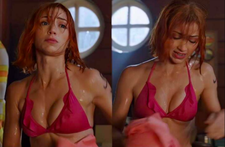 Không chỉ gây ấn tượng về diễn xuất, Emily Rudd còn sở hữu ngoại hình quyến rũ, nóng bỏng được nhận xét “xé truyện bước ra”.