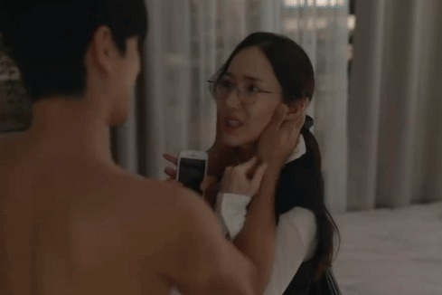 Không thể mê nổi cảnh nóng xấu hổ nhất phim Hàn