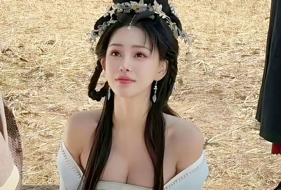 Nữ diễn viên bị sàm sỡ