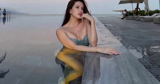 Thiều Bảo Trâm diện bikini khoe thân hình 'cực phẩm'