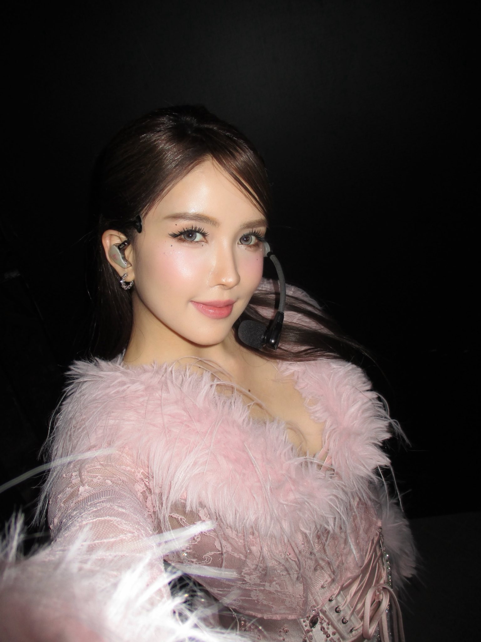 Thiều Bảo Trâm khoe vẻ đẹp quyến rũ trong chuyến nghỉ dưỡng Mùa hè 2026 - Ảnh 8.