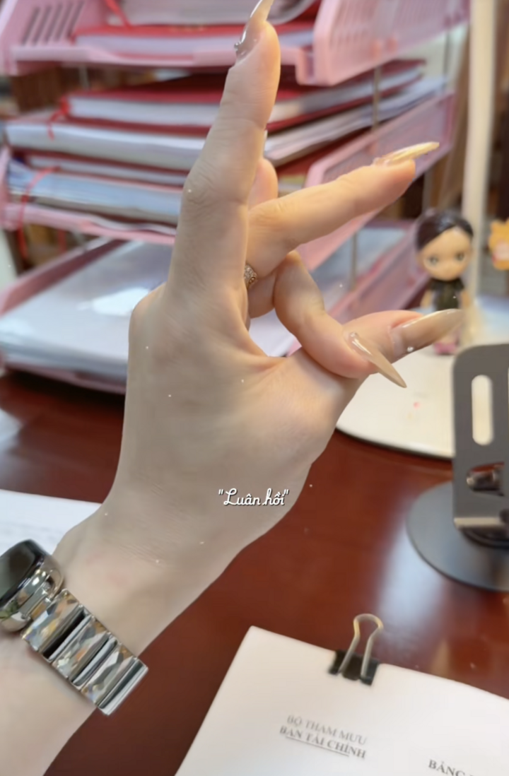 Vì sao trào lưu 'kết ấn cầu tài' gây sốt mạng đầu năm Bính Ngọ? - 3