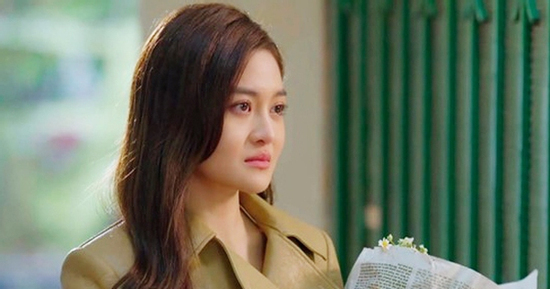 Nhan sắc xinh đẹp của 'người yêu cũ' đang nhận 'gạch đá' trên phim giờ vàng VTV