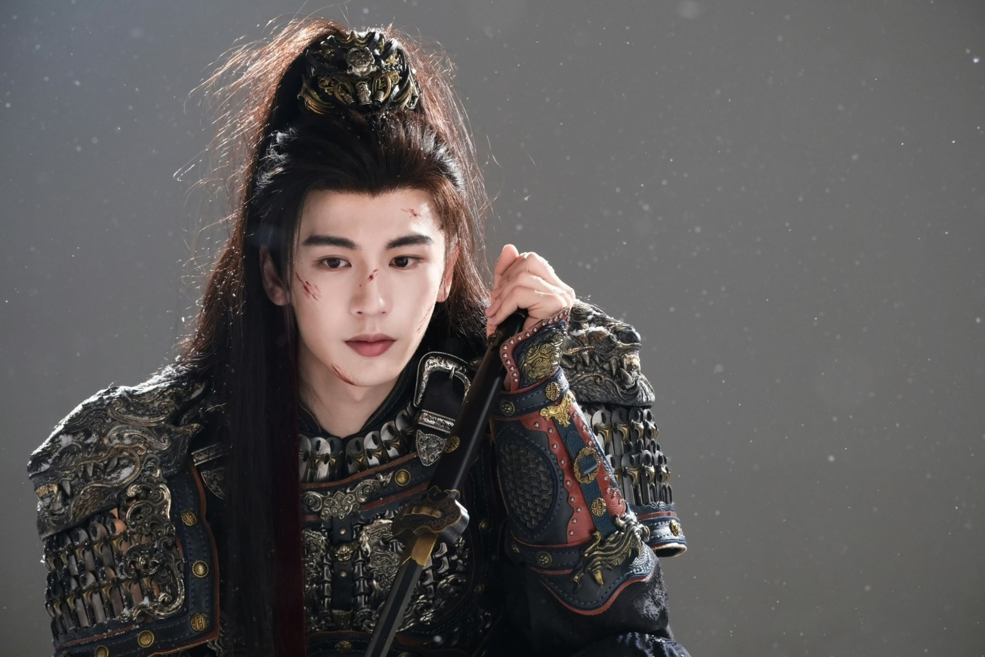 Vì sao Trương Lăng Hách tiếp tục bị lu mờ so với nam phụ ở phim? - Ảnh 1