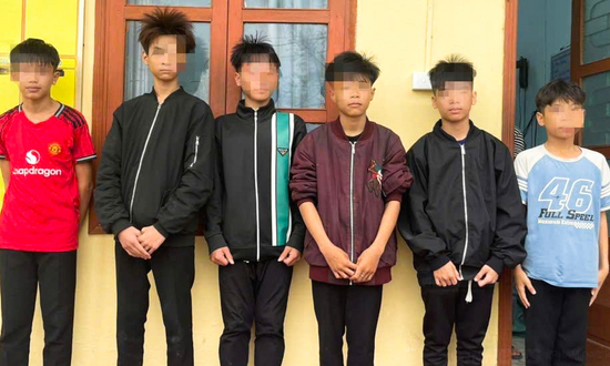 Danh tính nhóm ném đá vào ô tô trên cao tốc qua Quảng Trị