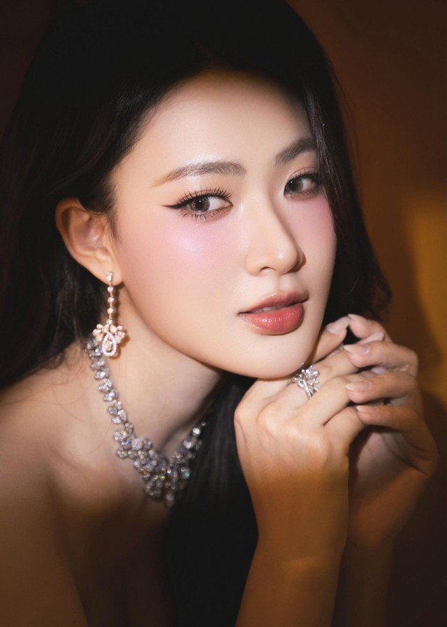 Điều ít biết về nữ diễn viên đóng vai Thiếu tá xinh đẹp là con gái của Thượng tướng đang gây sốt trên 'Không giới hạn' - Ảnh 7.