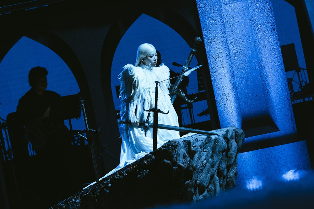 phung khanh linh (8).jpg