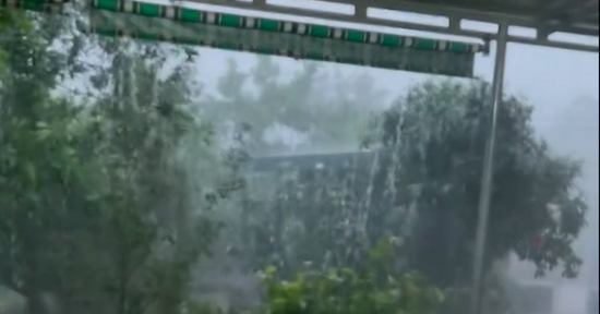 Xuất hiện mưa đá dữ dội ở Phú Thọ