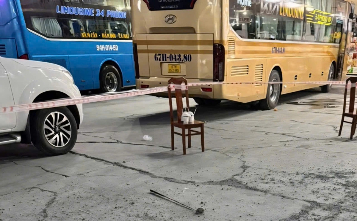 khoi to tai xe xe khach dam chet dong nghiep hinh anh 1