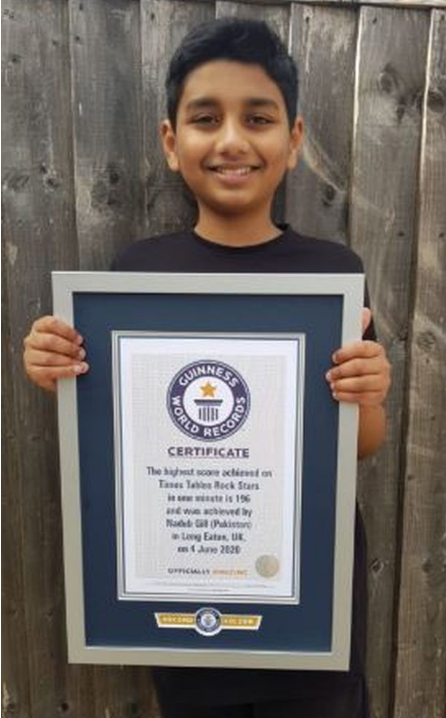 Kỷ lục gây choáng: Cậu bé 10 tuổi giải gần 200 phép toán trong 60 giây- Ảnh 1.