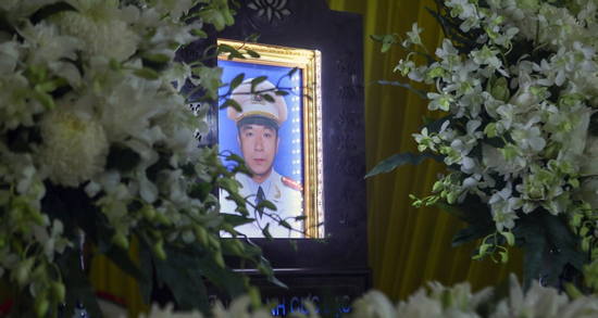 Nước mắt tiễn đưa Thiếu tá Nguyễn Xuân Hải hy sinh khi làm nhiệm vụ