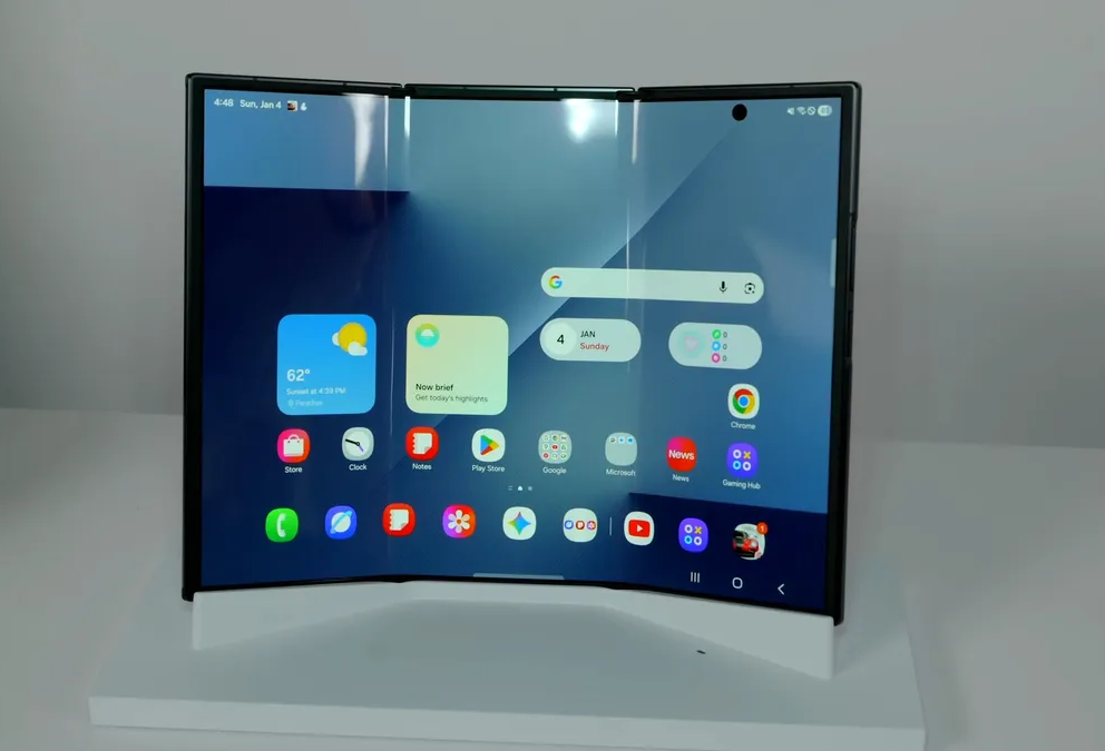 Galaxy Z TriFold  5.png