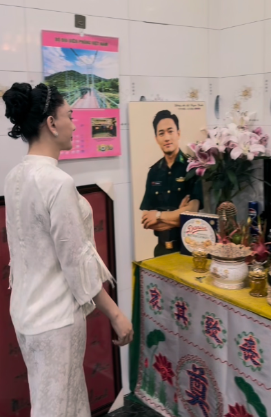 Lý do Lâm Khánh Chi và vợ cố nghệ sĩ Quý Bình căng thẳng - Ảnh 1