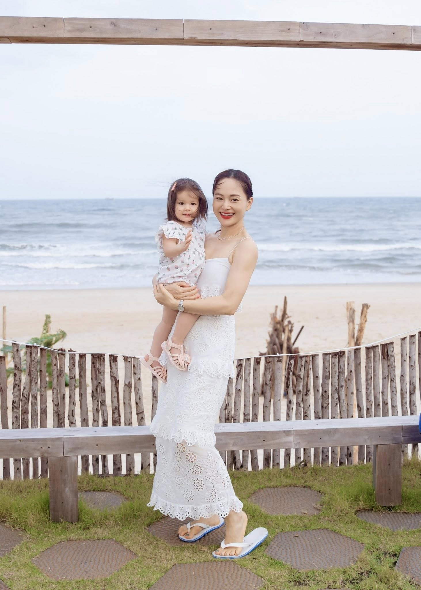 Cuộc sống mới của Lan Phương sau ly hôn chồng Tây ra sao? - Ảnh 6.