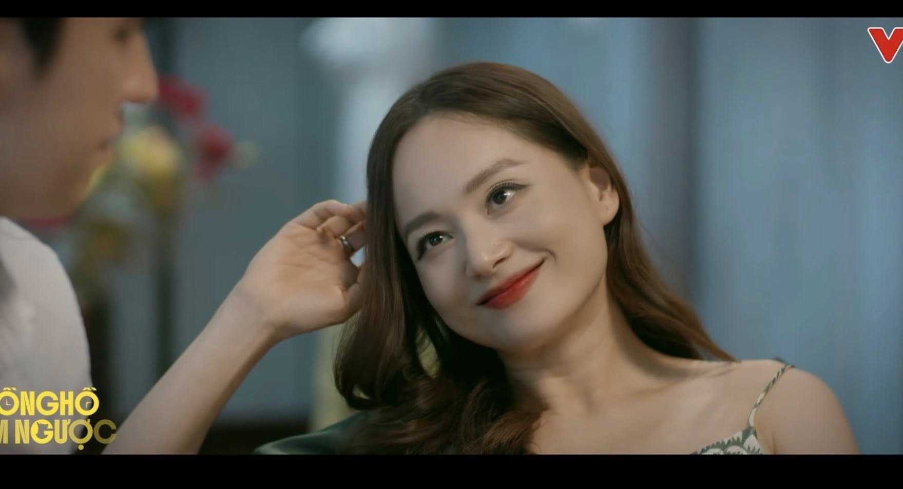 'Phú bà' Thơ phim 'Đồng hồ đếm ngược' ở đời thực làm mẹ đơn thân của 2 con gái - Ảnh 2.