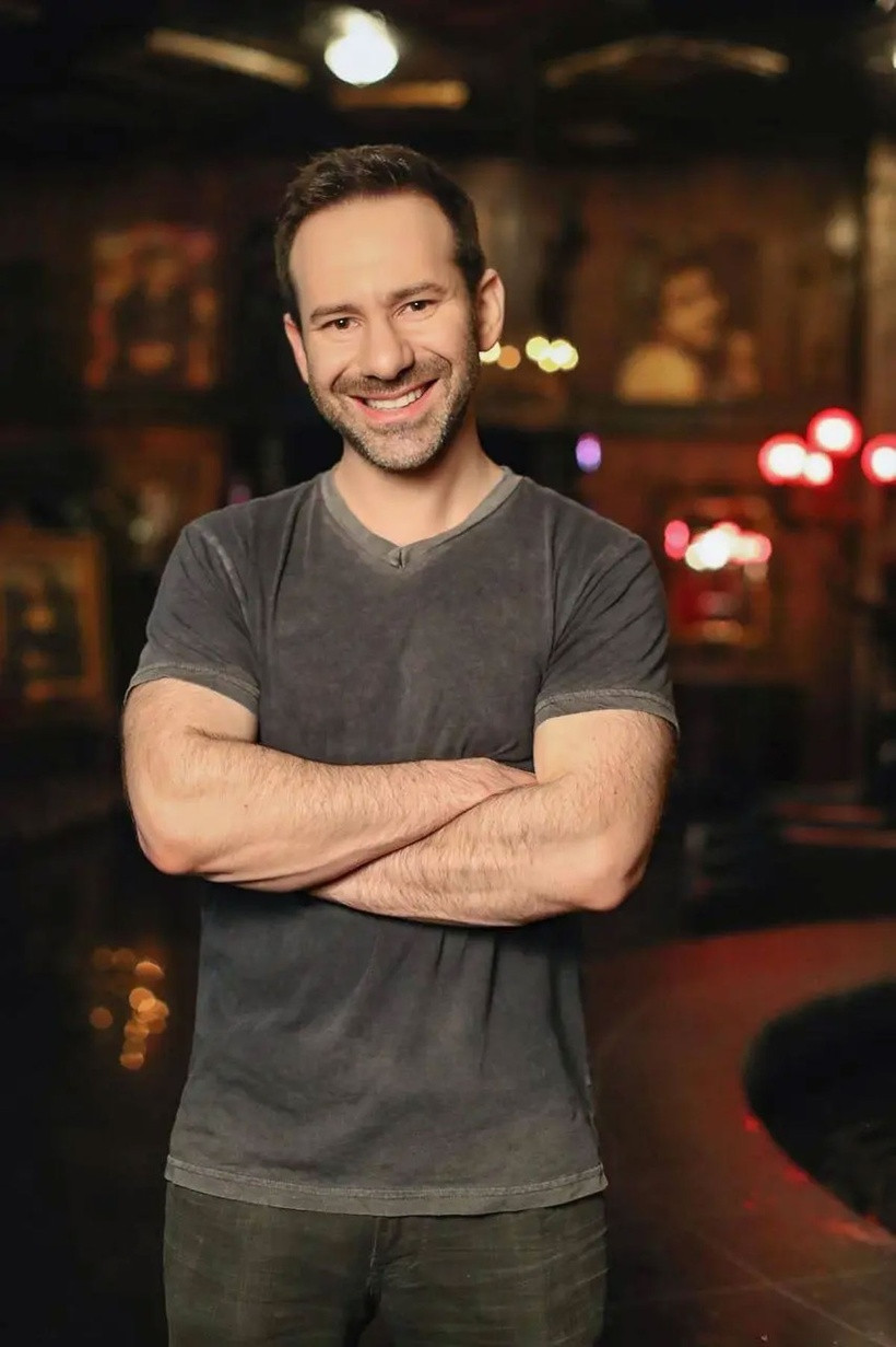 Ông chủ kín tiếng của OnlyFans—nền tảng 5,5 tỷ USD với hơn 300 triệu người dùng—vừa qua đời ở tuổi 43 do căn bệnh ung thư.