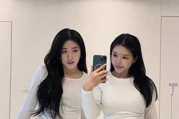 Cặp mẹ 53 tuổi - con 23 tuổi gây sốt, thường xuyên bị nhầm là bạn bè: Hé lộ bí quyết