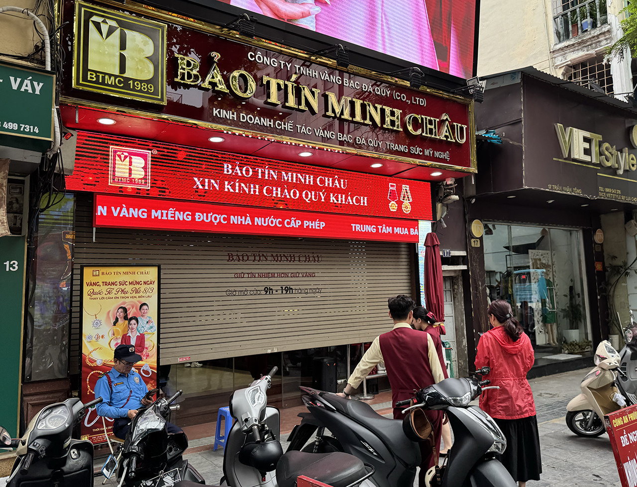 bao tin dong cua.jpg