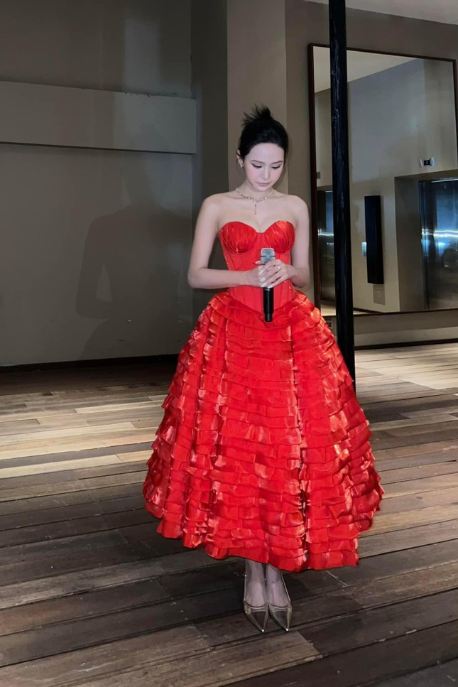 Cuộc sống kỳ lạ của ca sĩ Hiền Hồ sau scandal tình ái gây chấn động- Ảnh 3.