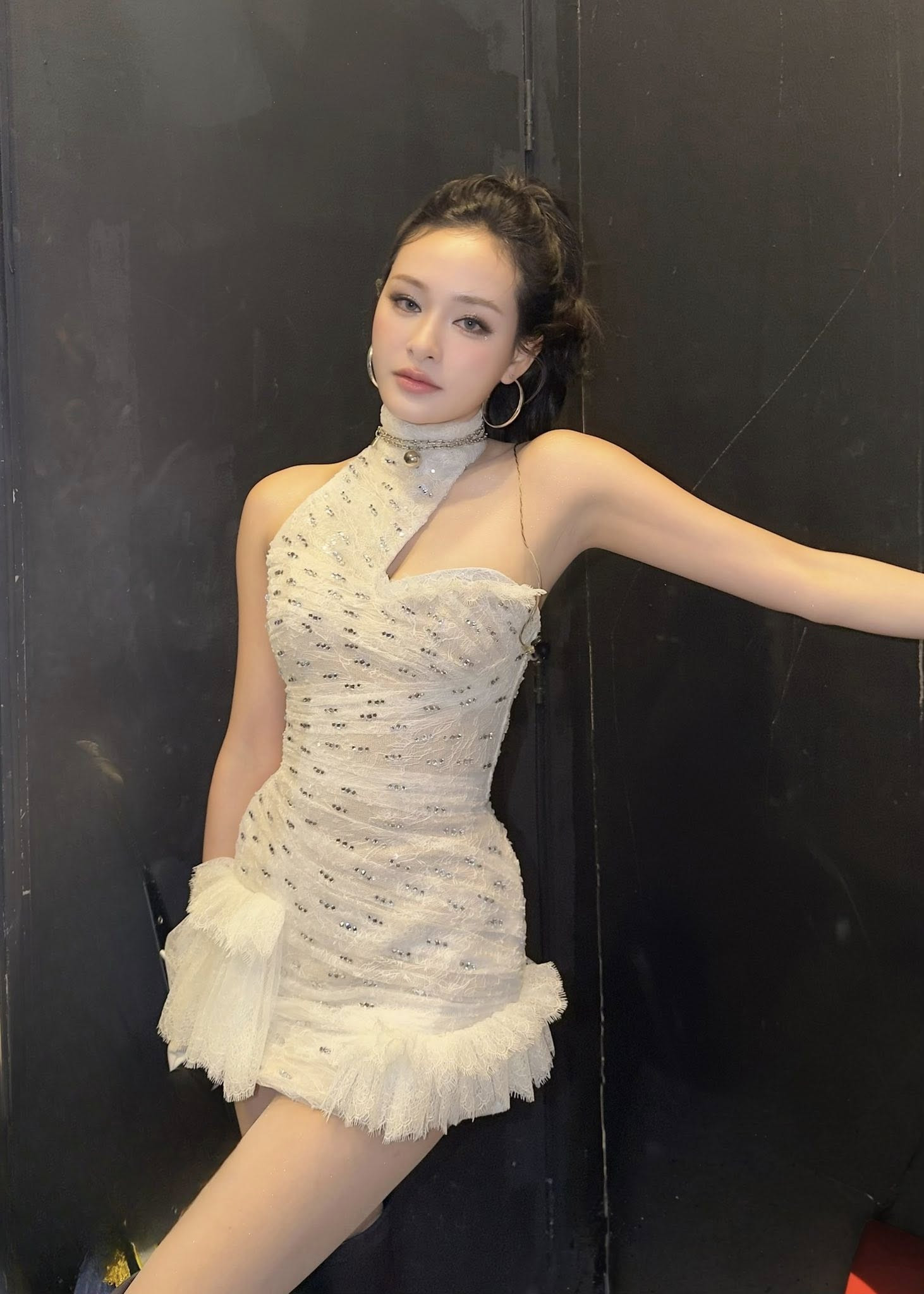 Cuộc sống kỳ lạ của ca sĩ Hiền Hồ sau scandal tình ái gây chấn động- Ảnh 14.