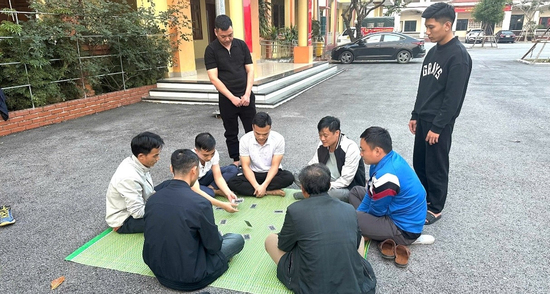 Khởi tố 10 đối tượng lợi dụng đám cưới để đánh bạc tại Bắc Ninh