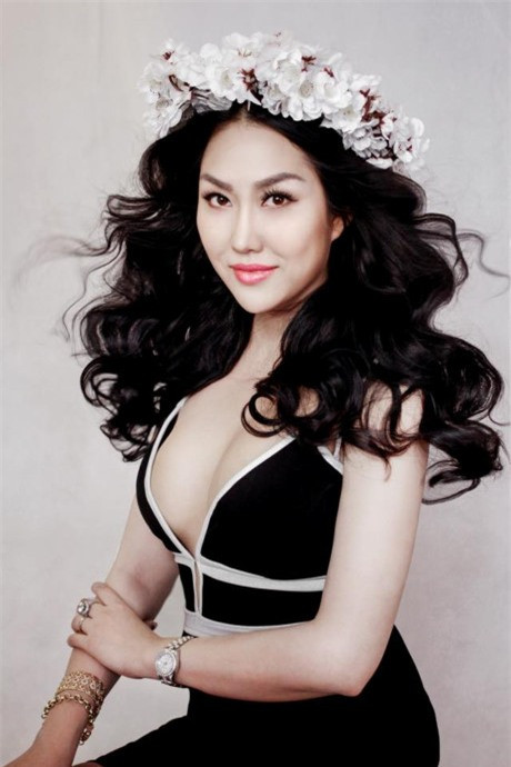 Nữ diễn viên giữ chức Phó Viện trưởng làm mẹ đơn thân, ở tuổi U50 hạnh phúc bên doanh nhân giàu có - Ảnh 4.