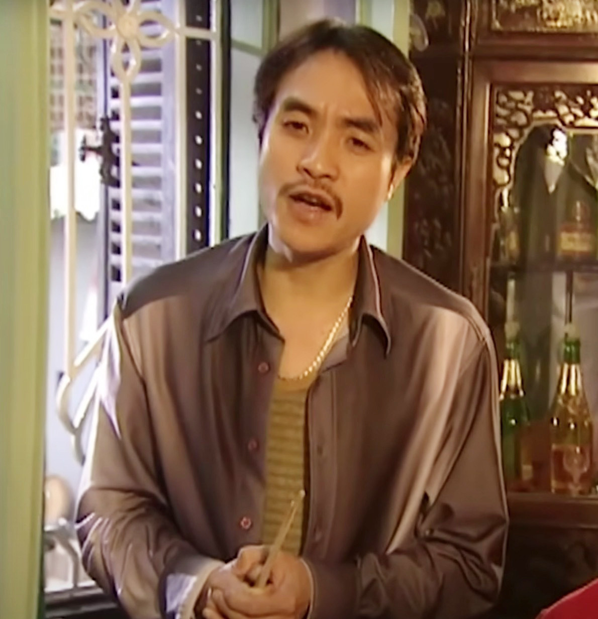 Nam NSƯT sống cảnh