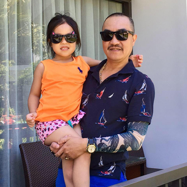 Nam NSƯT sống cảnh