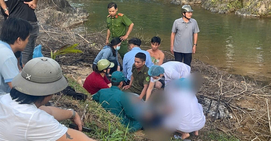 Trượt chân rơi vào vùng nước sâu, hai nữ sinh lớp 9 tử vong thương tâm