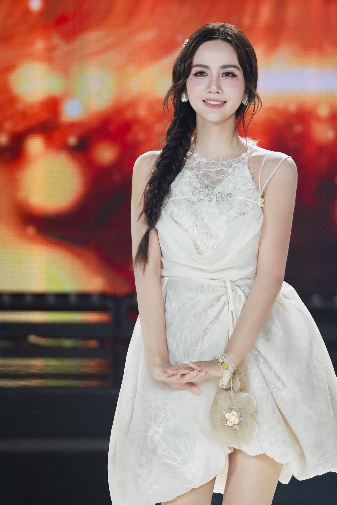 Phan Minh Huyền  - Ảnh 2.