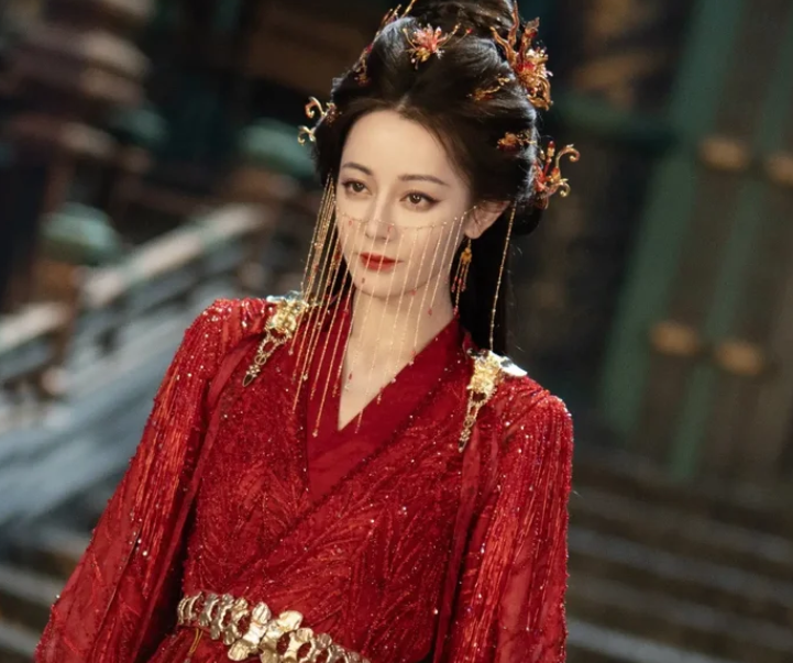 Hai dự án cổ trang S+ của Cúc Tịnh Y và Địch Lệ Nhiệt Ba chuẩn bị đối đầu nhau - Ảnh 2