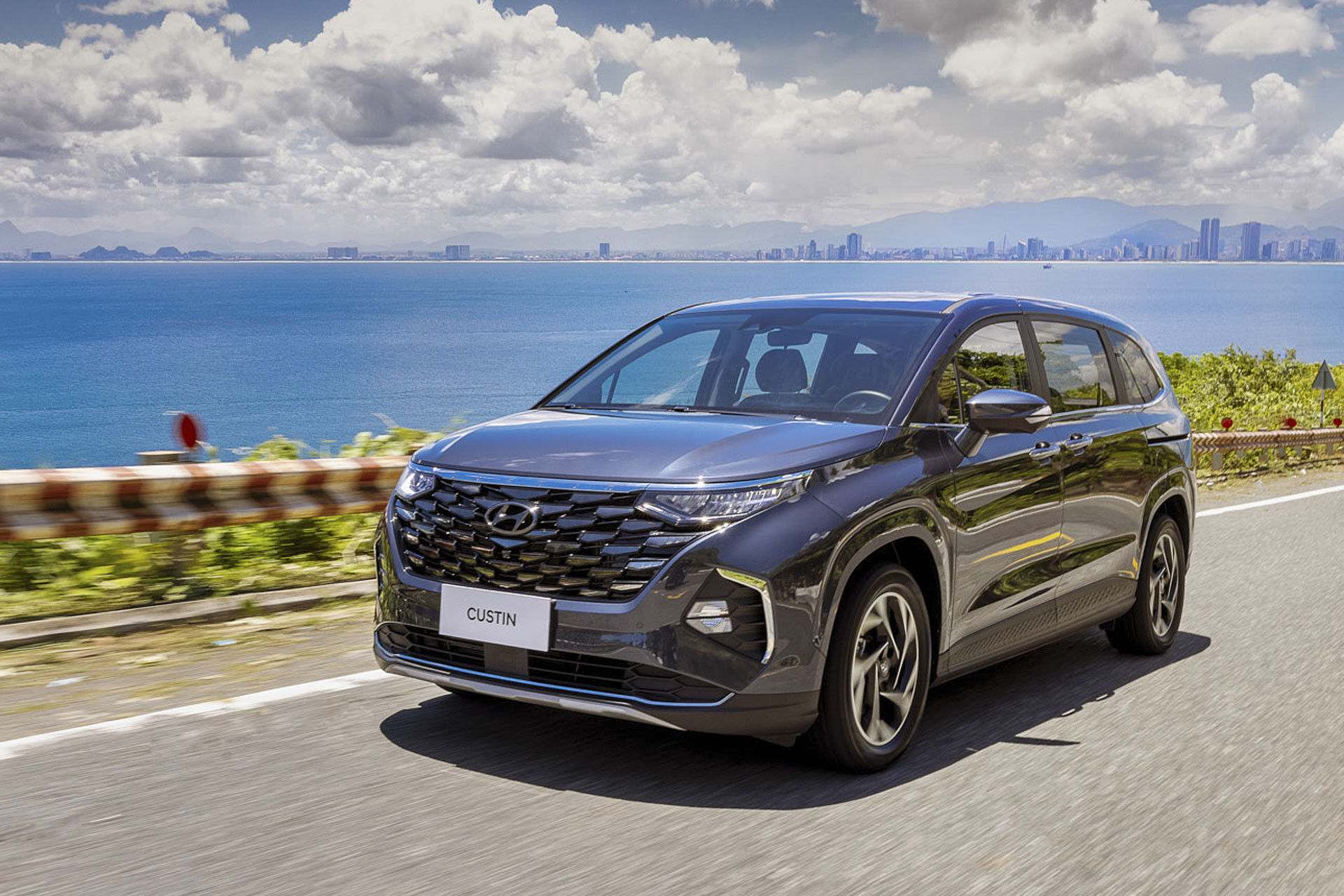 Hyundai Custin   6.jpg