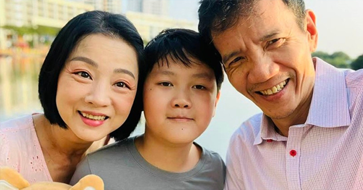 Gallery - NSƯT Mỹ Duyên tuổi 54 xa chồng để giữ hôn nhân, bật khóc vì câu nói của con trai