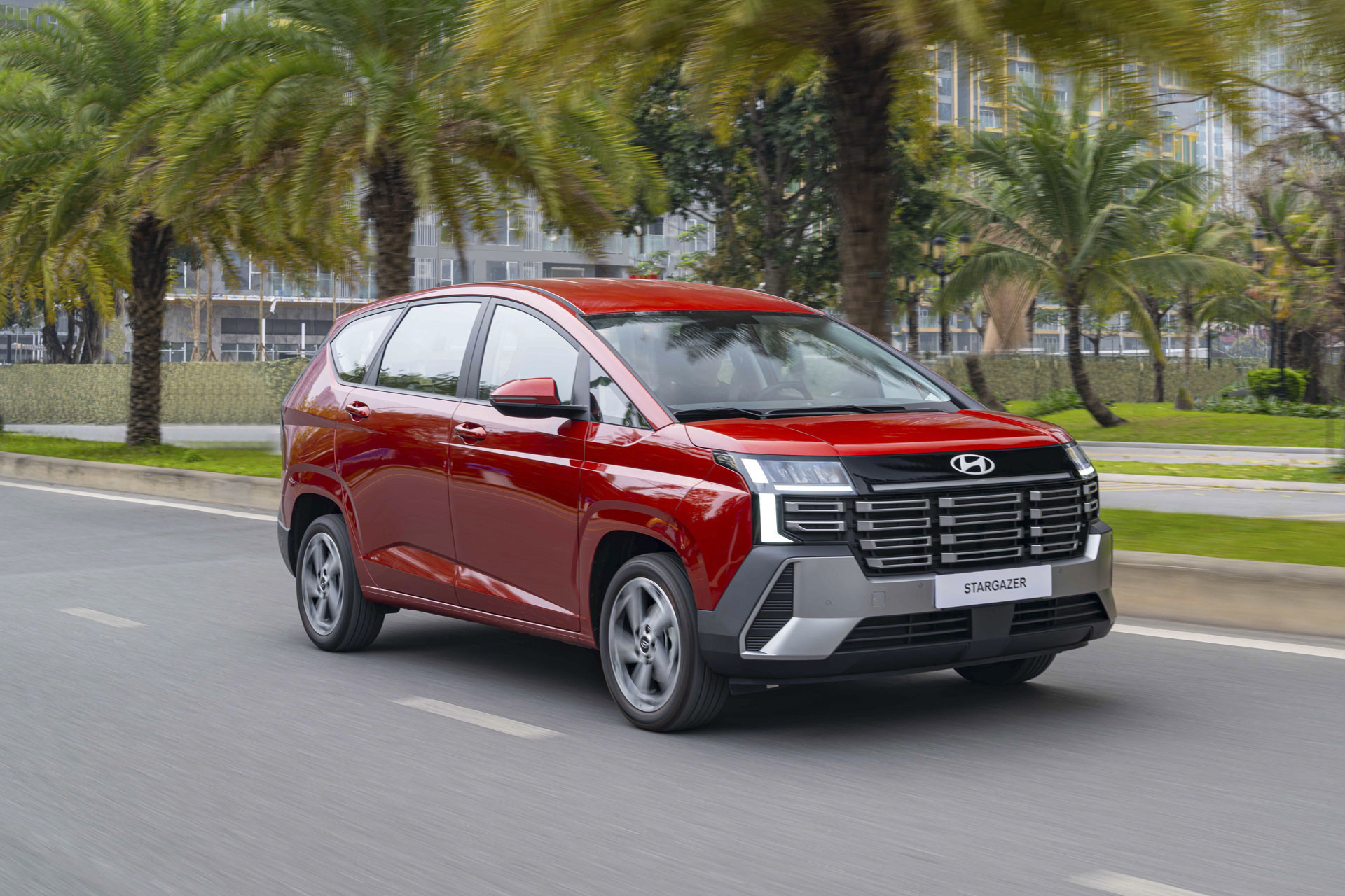 Hyundai NEW Stargazer 20.jpg