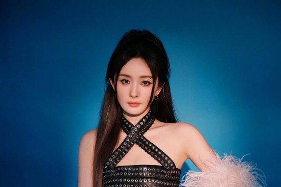 Liên tiếp từ ngày 30/3 đến ngày 5/4/2026, 3 con giáp kiếm tiền như mưa rơi, lộc lá đầy tay đầy túi