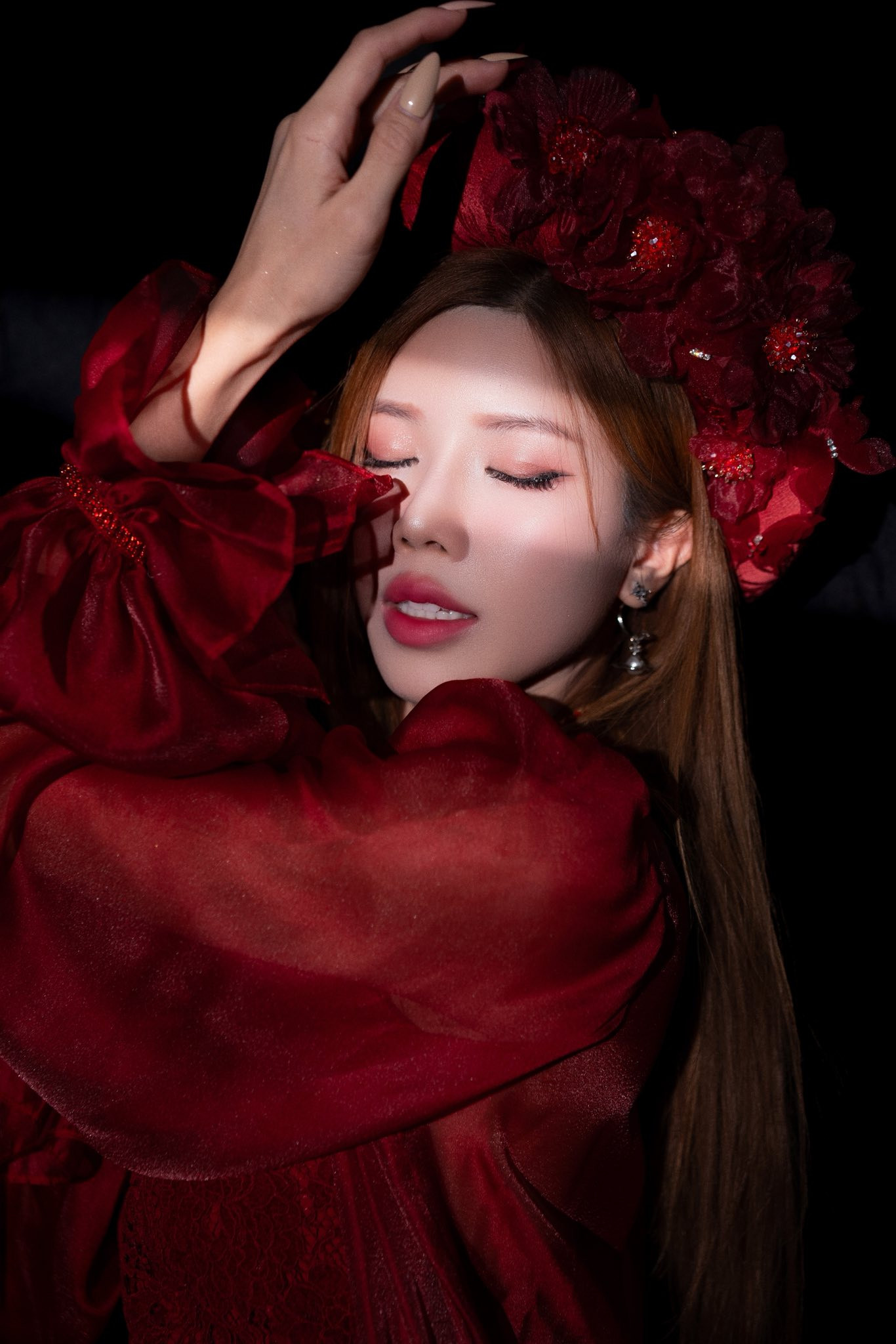 Làn da không tuổi của mỹ nhân Hà thành 'theo chân' Chi Pu thi 'Đạp gió 2026' ở xứ Trung - Ảnh 5.