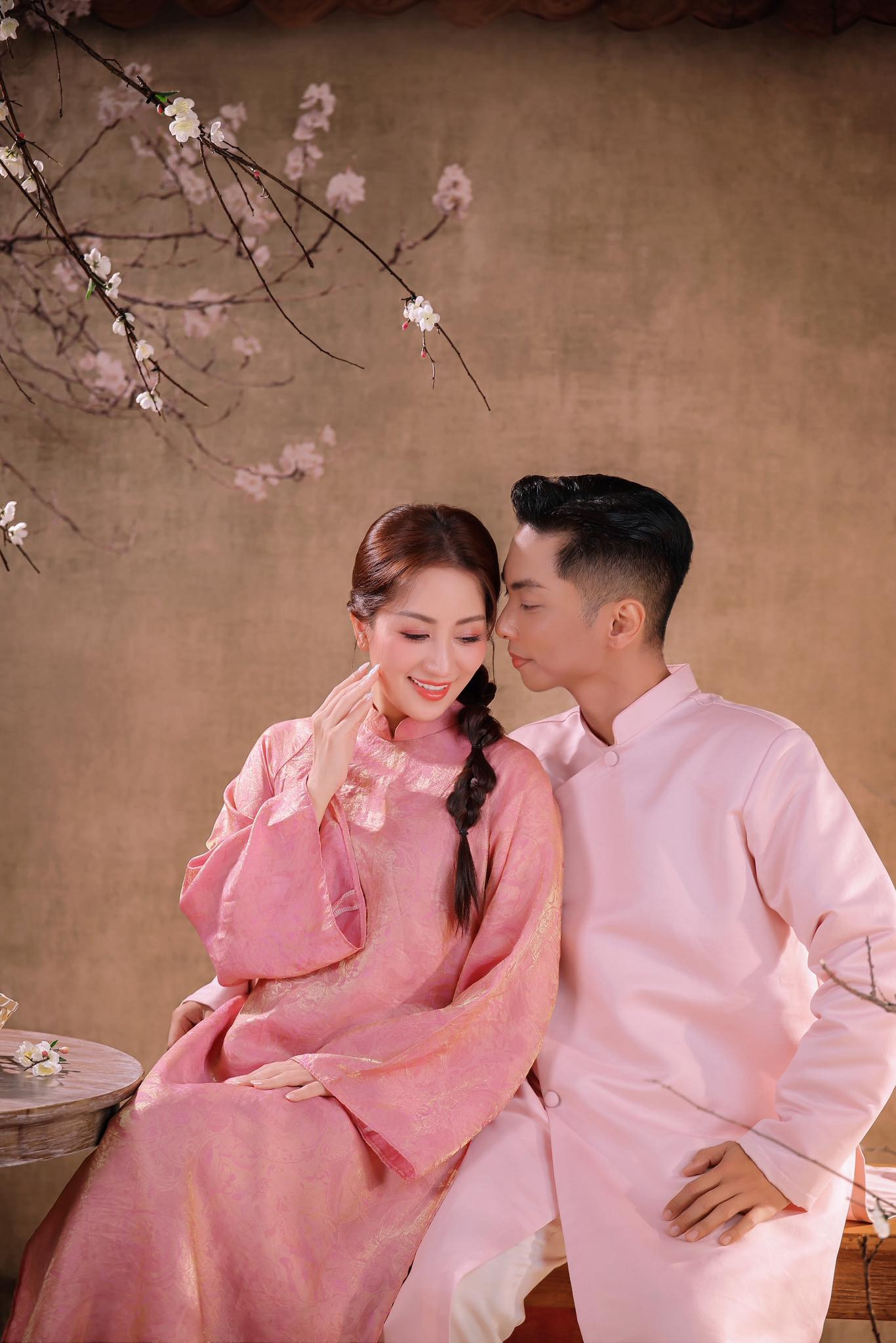 Những lần 'nịnh vợ' tinh tế của Phan Hiển dành cho Khánh Thi - Ảnh 4.