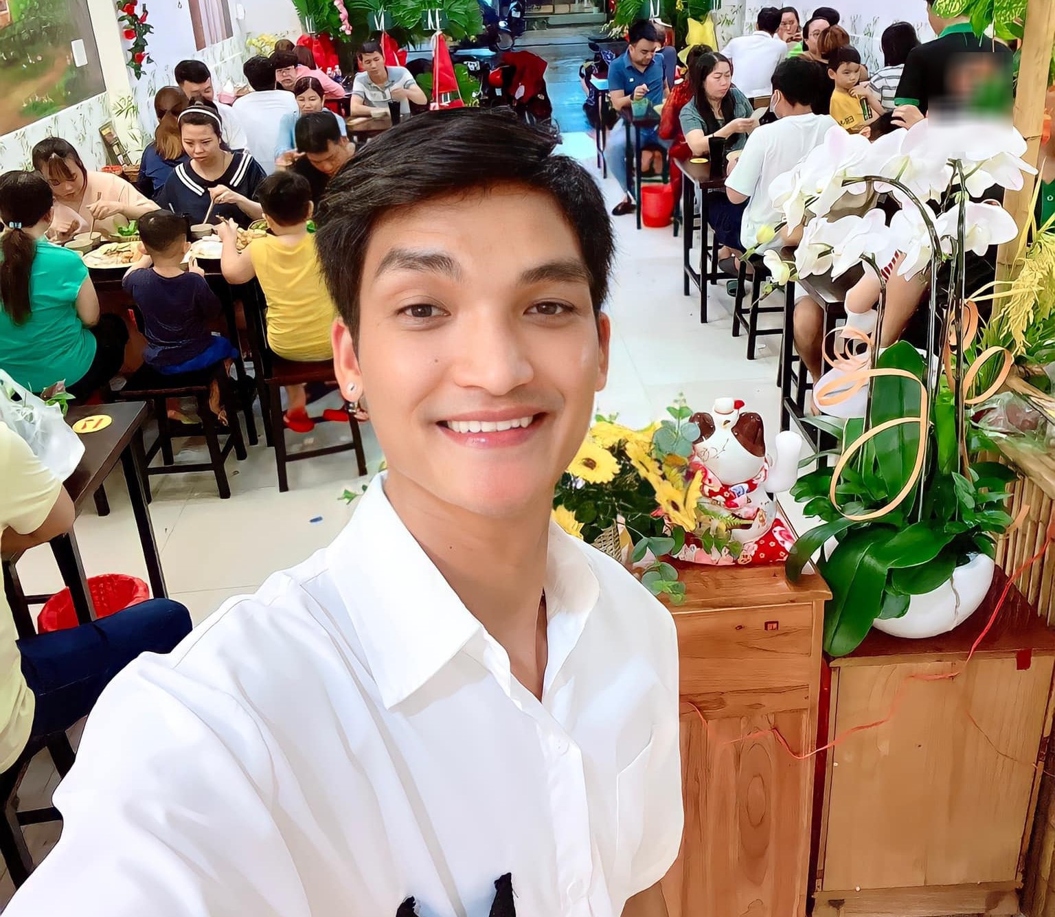 Thực hư tin đồn nam diễn viên hài bán bún đậu tậu biệt thự, đút túi 2 tỷ đồng/ngày? - Ảnh 2.