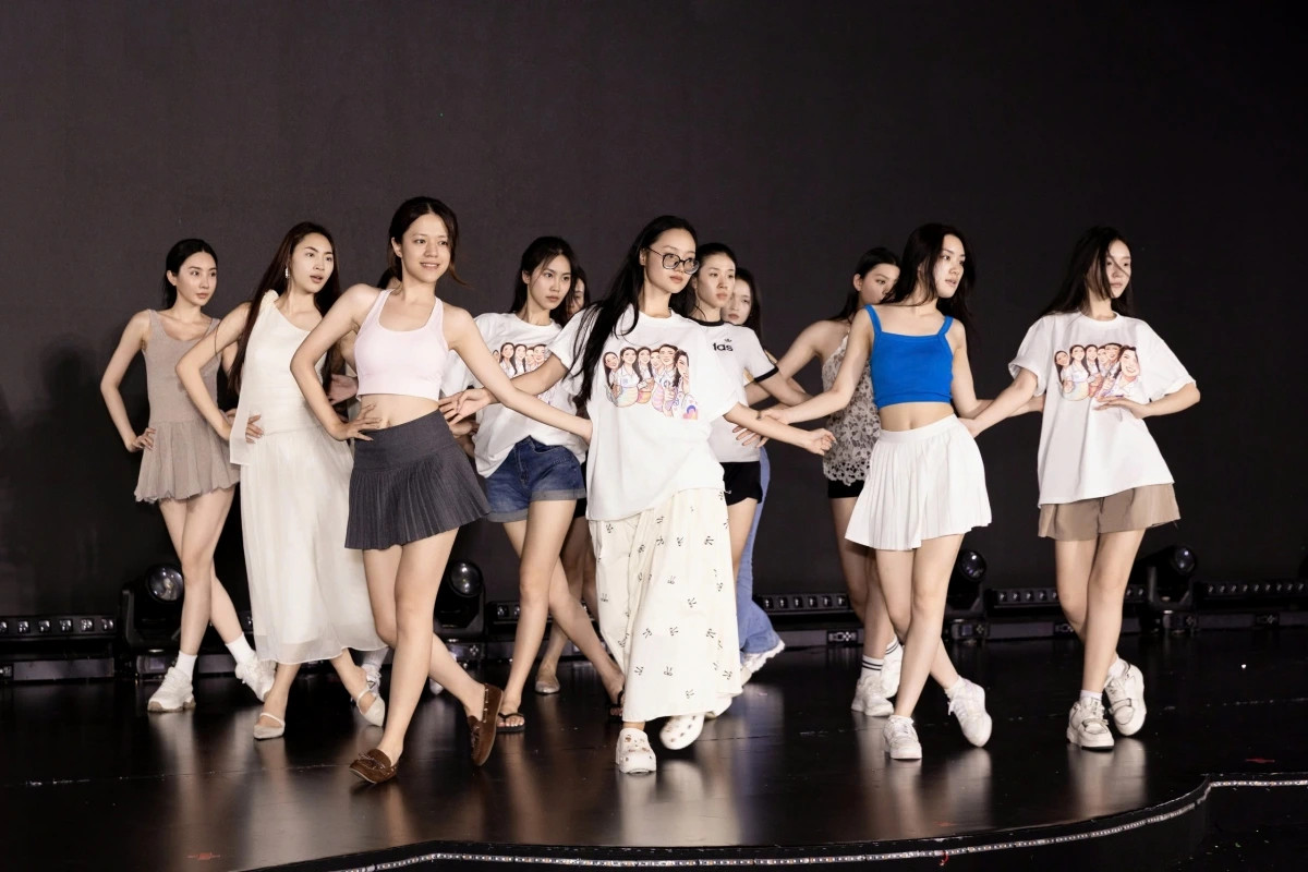 Y nhi, minh kien luyen tap cho dem chung ket miss world vietnam 2025 hinh anh 6