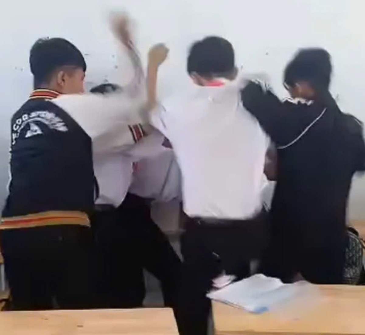 Nam sinh lớp 8 bị nhóm bạn đánh hội đồng, phải nhập viện theo dõi ở lâm đồng.jpg