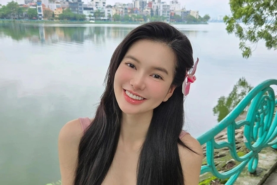 Nàng hot girl 'lột xác' nhờ phẫu thuật hàm móm, nhan sắc hiện tại chuẩn bản sao Baifern