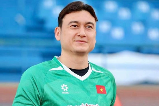 Xúc động về hành trình 10 năm gắn bó với bóng đá Việt Nam của thủ môn Văn Lâm