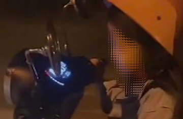 Đã xác minh được tuổi bé gái lái xe máy điện trên đường ở Quảng Ninh